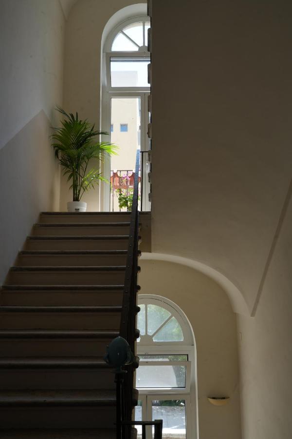 Palazzo Manzoni Apartments บารี ภายนอก รูปภาพ